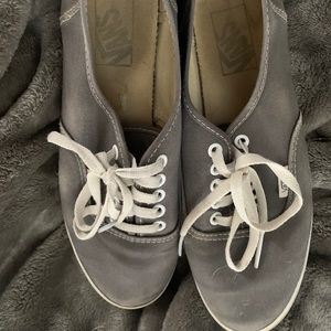Women’s vans tennis shoes